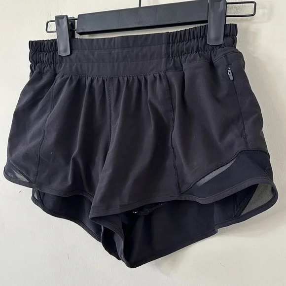 Lululemon Hotty Hot Short II *2.5" Black Size 4 - Picture 4 of 9